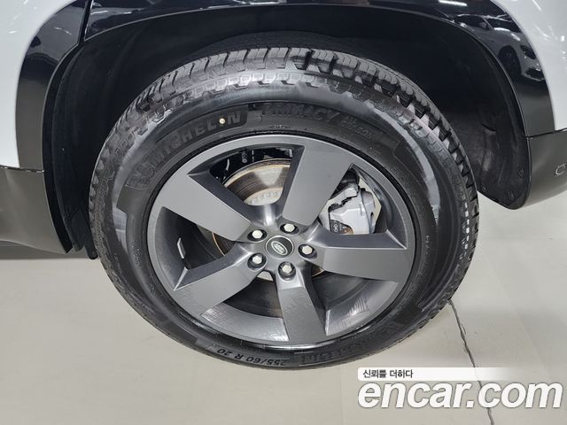 Land Rover Defender 110 P300 X-Dynamic SE — пробег 20 056 км