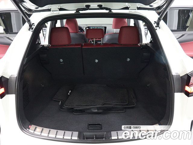 Lexus NX Premium — пробег 4 931 км