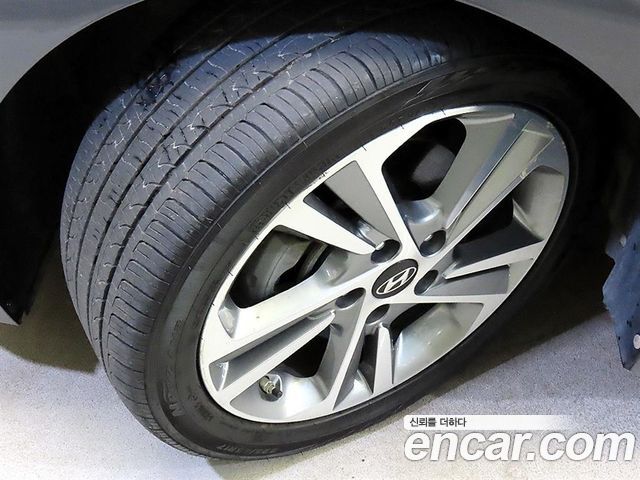 Hyundai AVANTE 1.6 GDI Value Plus — пробег 93 982 км