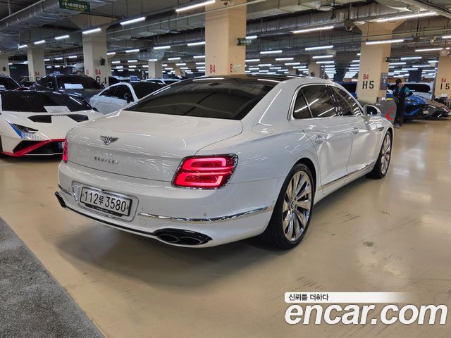 Bentley Flying Spur 4.0 — пробег 28 500 км