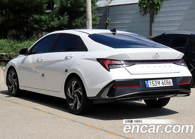 Hyundai AVANTE 1.6 Modern — пробег 26 640 км