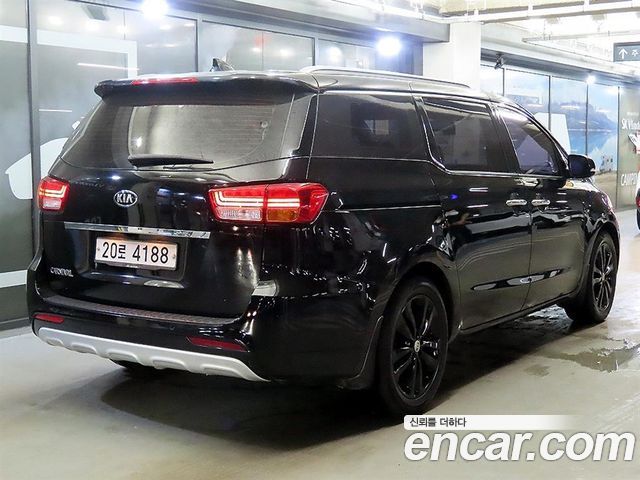 Kia Carnival 9-seater Prestige — пробег 126 475 км