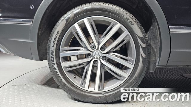 Volkswagen Tiguan 2.0 TDI Prestige — пробег 105 295 км — фото 5 из 5