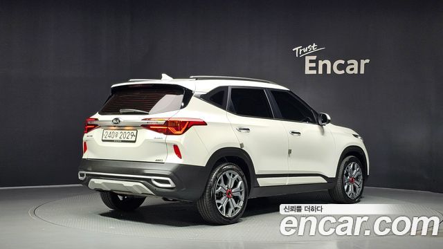 Kia Seltos из Кореи Encar