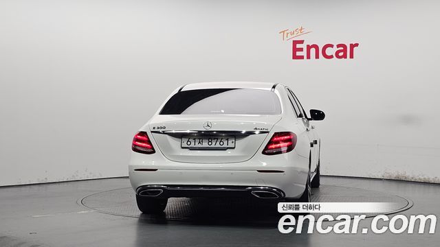 Mercedes-Benz E-Class из Кореи Encar