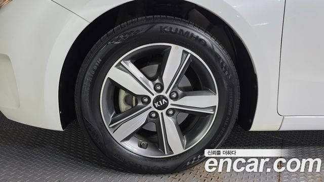 Kia K3 из Кореи Encar