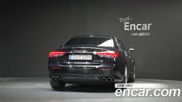 Maserati Quattroporte из Кореи Encar