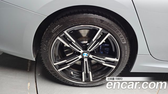 BMW 3-Series 320i M Sport — пробег 9 400 км — фото 5 из 5