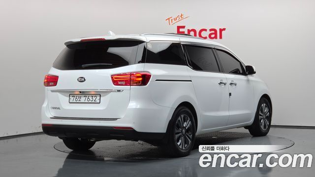Kia Carnival из Кореи Encar