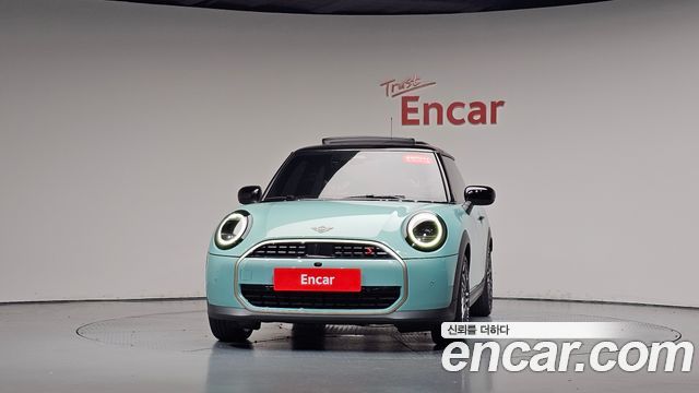 Mini Cooper Favoured — пробег 17 886 км — фото 3 из 5