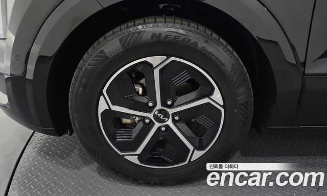 Kia Niro Signature — пробег 173 785 км — фото 5 из 5