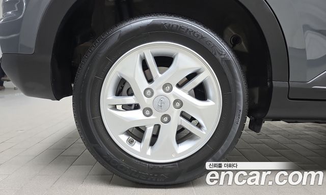 Hyundai Venue 1,6 Premium — пробег 8 388 км — фото 5 из 5