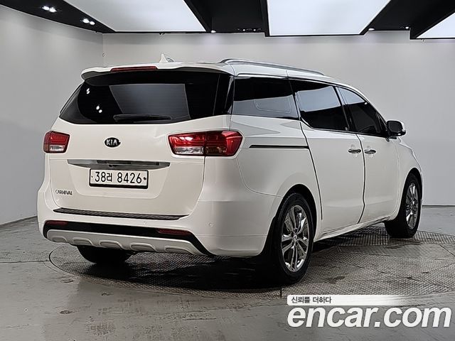 Kia Carnival из Кореи Encar