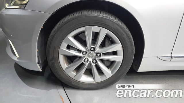 Lexus LS из Кореи Encar