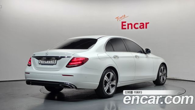 Mercedes-Benz E-Class из Кореи Encar