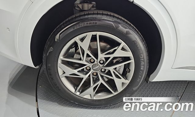 Genesis GV70 из Кореи Encar