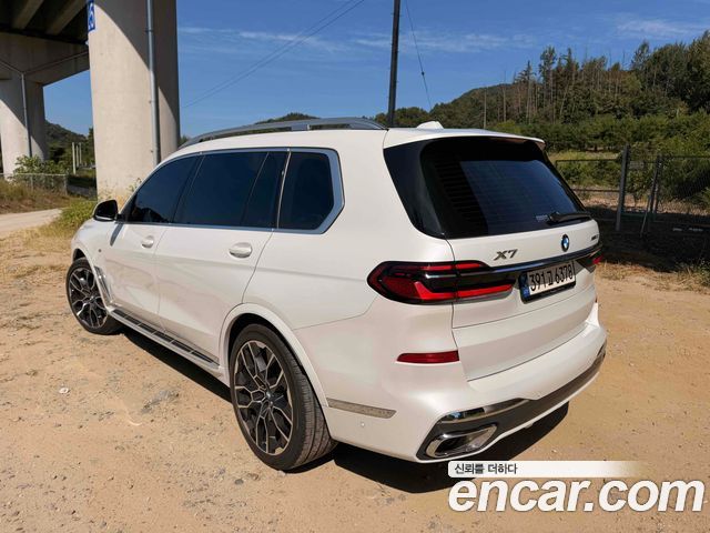 BMW X7 xDrive 40i M Sport 6STR — пробег 31 600 км — фото 4 из 5
