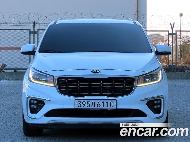 Kia Carnival 9-Seater Luxury — пробег 214 223 км — фото 2 из 5