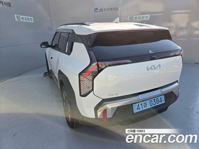 Kia EV3 Long Range 2WD Earth — пробег 11 505 км — фото 5 из 5