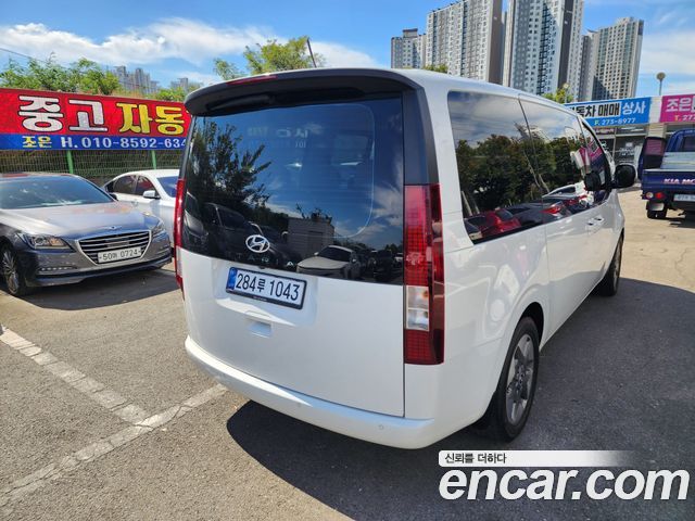 Hyundai Staria Tourer 9-Seater Modern — пробег 79 300 км — фото 2 из 5