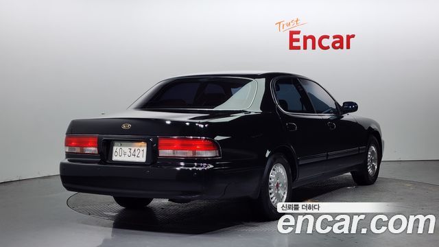 Kia Enterprise из Кореи Encar