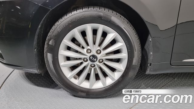 Kia K7 из Кореи Encar