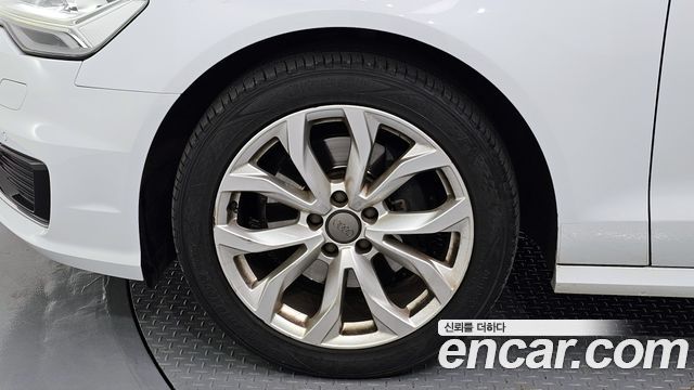 Audi A6 35 TDI Premium C7 — пробег 111 508 км