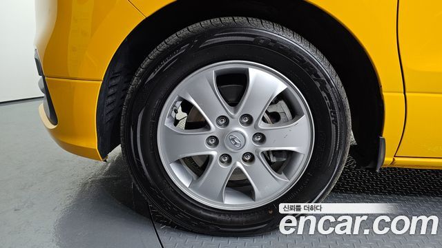 Hyundai Starex School Bus — пробег 72 625 км — фото 5 из 5