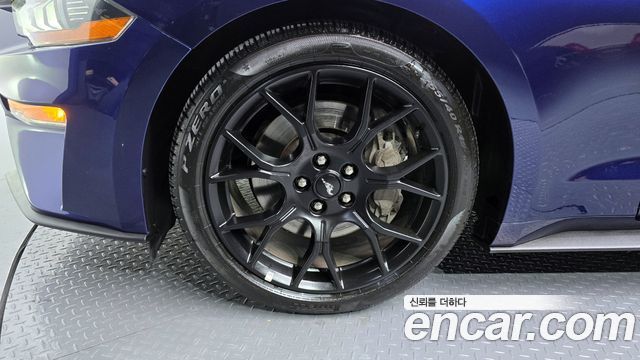 Ford Mustang Coupe — пробег 90 615 км