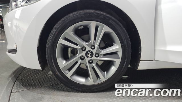 Hyundai AVANTE 1.6 GDI Value Plus — пробег 130 931 км