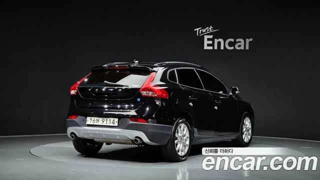 Volvo V40 из Кореи Encar