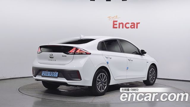 Hyundai Ioniq из Кореи Encar