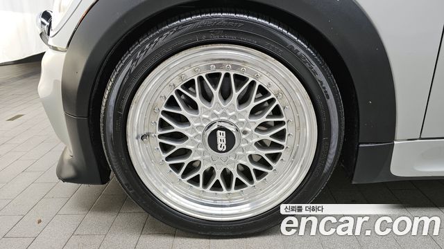 Mini Cooper Convertible из Кореи Encar