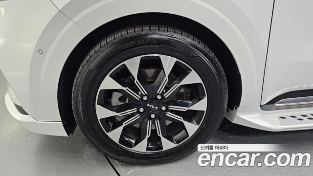 Kia Carnival Gasoline 9-Seater Hi-Limousine Signature — пробег 65 540 км
