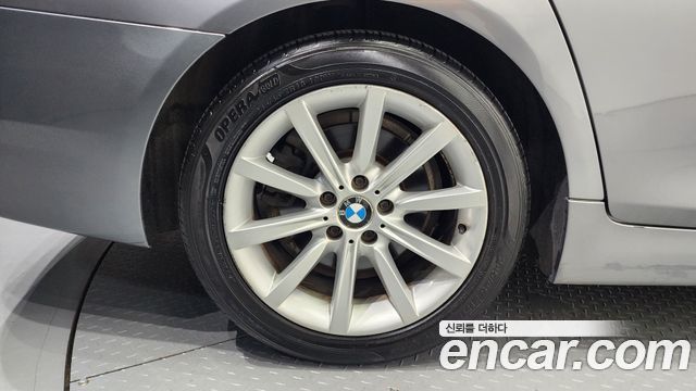 BMW 5-Series 528i xDrive — пробег 145 560 км