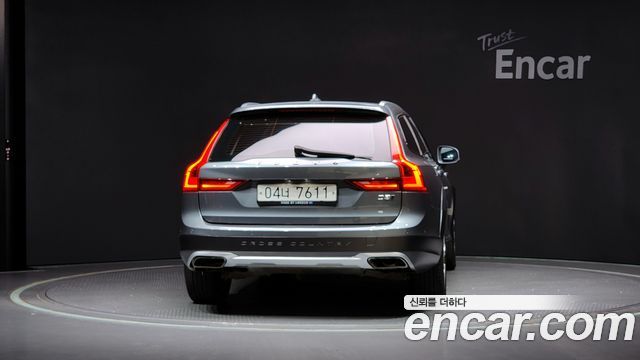 Volvo V90 D5 AWD — пробег 134 782 км
