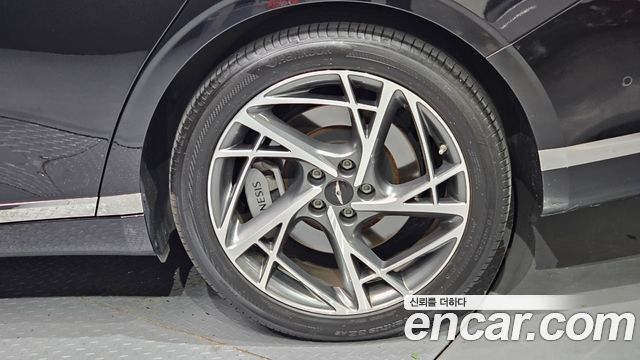 Genesis G90 Gasoline 3.5 Turbo AWD — пробег 93 323 км