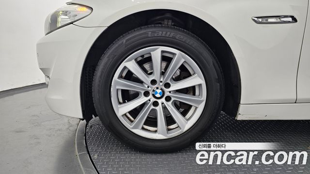 BMW 5-Series 520d — пробег 137 133 км