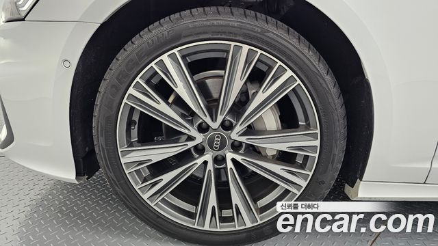 Audi A6 45 TDI Quattro Premium — пробег 27 793 км