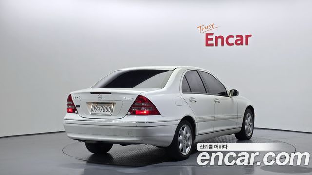 Mercedes-Benz C-Class C240 4MATIC W203 — пробег 117 037 км