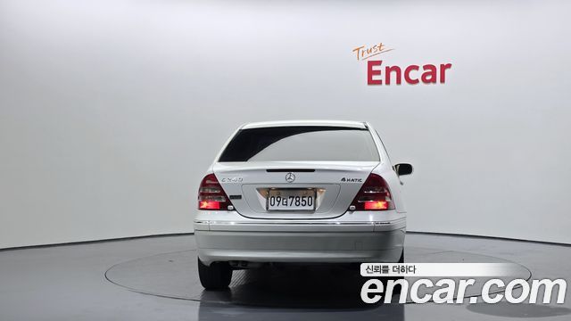 Mercedes-Benz C-Class C240 4MATIC W203 — пробег 117 037 км
