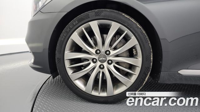 Genesis G80 3.3 GDI AWD Premium Luxury — пробег 130 671 км