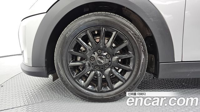 Mini Cooper Classic Third Generation — пробег 51 885 км