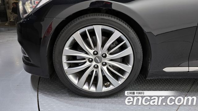 Hyundai Genesis из Кореи Encar