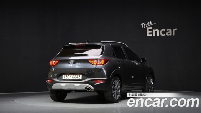 Kia Stonic из Кореи Encar