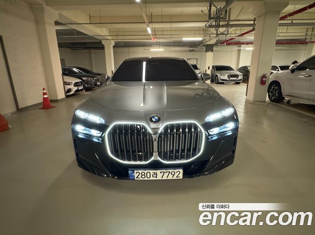 BMW 7-Series 740i xDrive M Sport Limited — пробег 30 000 км — фото 2 из 5