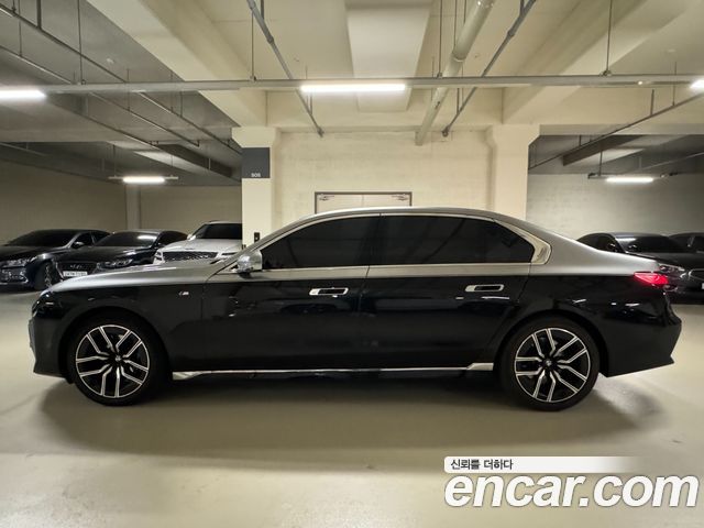 BMW 7-Series 740i xDrive M Sport Limited — пробег 30 000 км — фото 3 из 5
