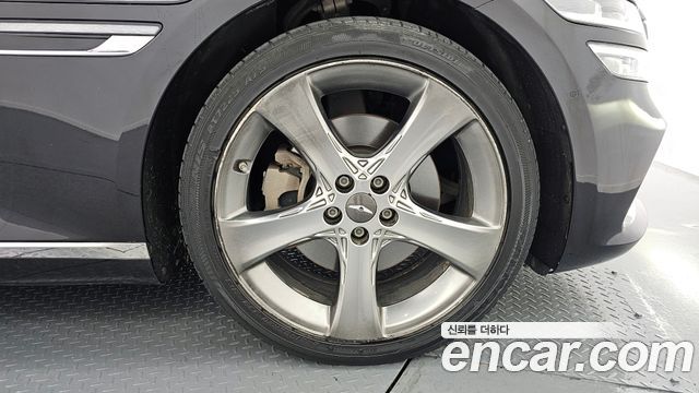 Genesis G80 Gasoline 2.5 Turbo AWD — пробег 111 584 км