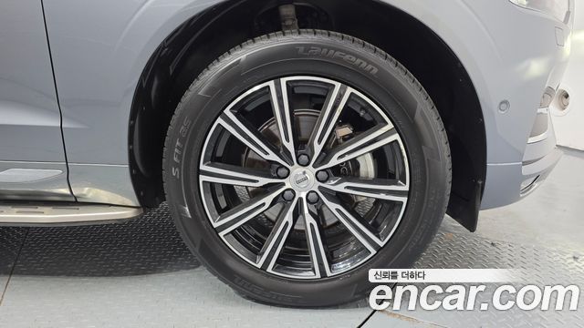 Volvo XC60 B5 Inscription — пробег 55 341 км