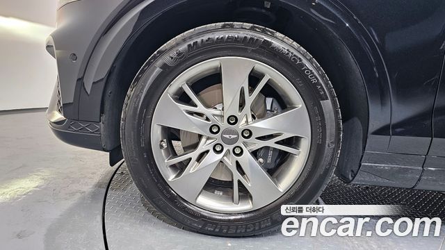 Genesis GV70 2.5T Gasoline 2WD — пробег 40 914 км